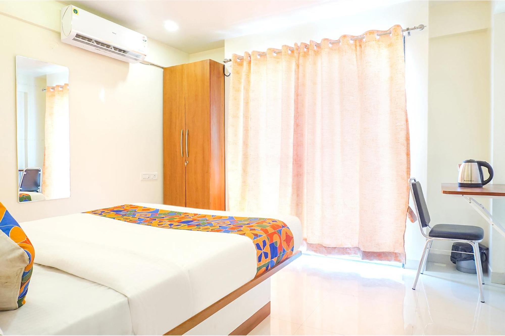 Fabhotel Majestic Luxurious - Nr Rajaram Bhiku Pathare Stadium プネ エクステリア 写真