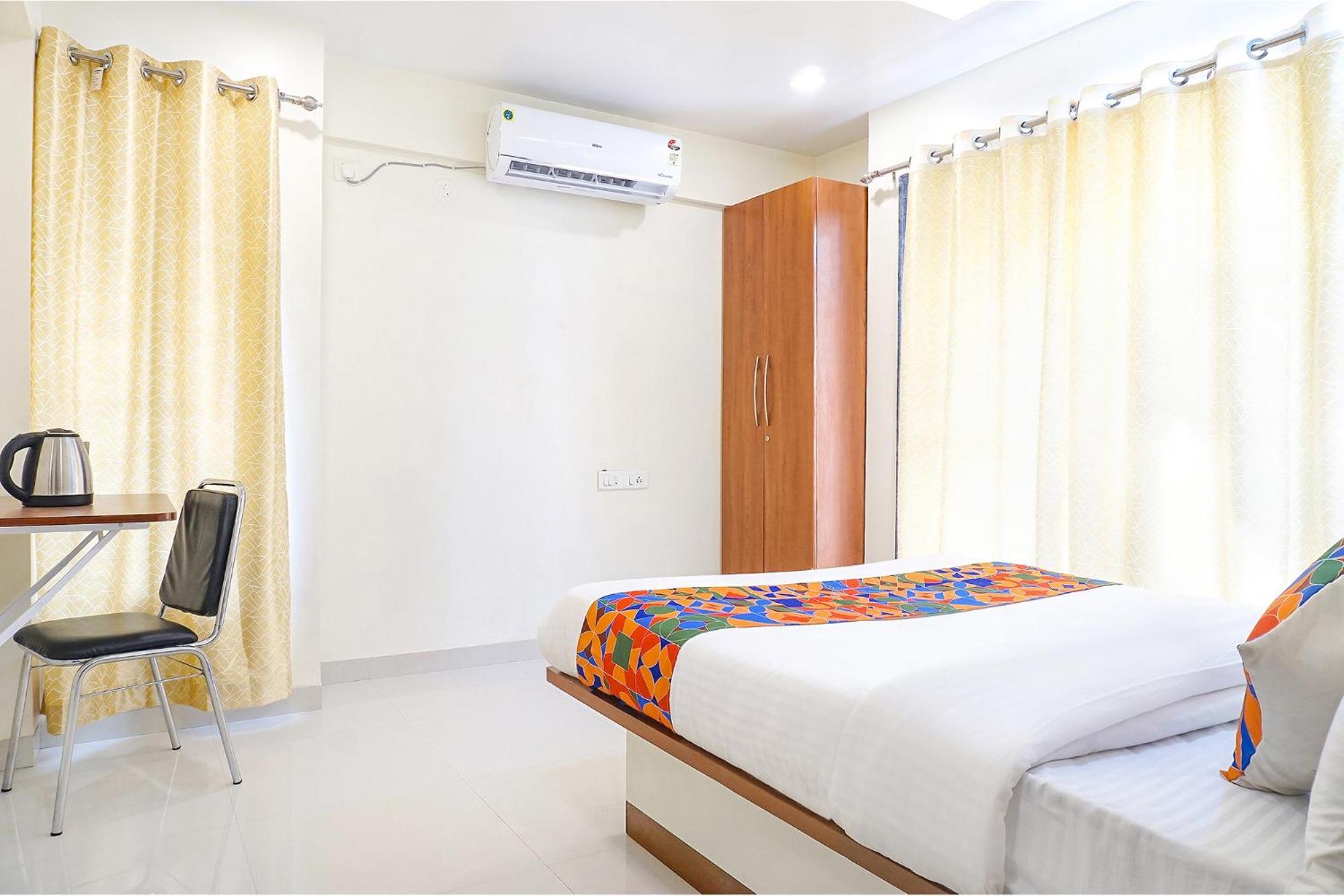 Fabhotel Majestic Luxurious - Nr Rajaram Bhiku Pathare Stadium プネ エクステリア 写真